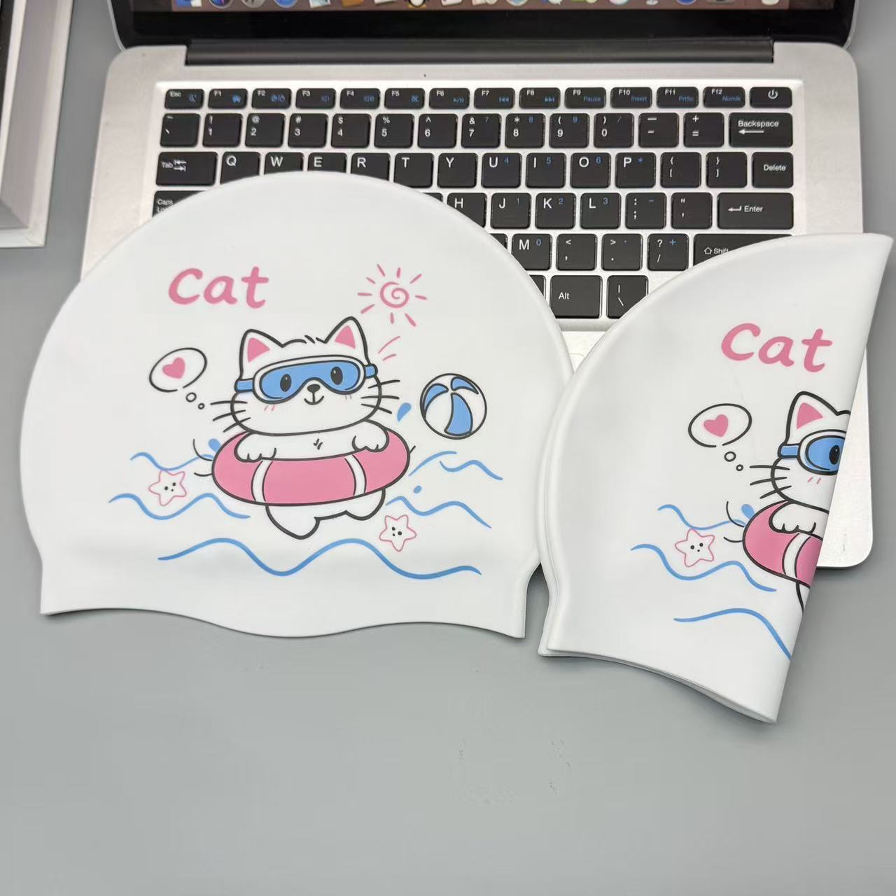 可愛い子猫柄シリコン水泳帽（女性用）、大人用漫画風夏用屋外防 - Swim Cap Silicone のレビューと価格
